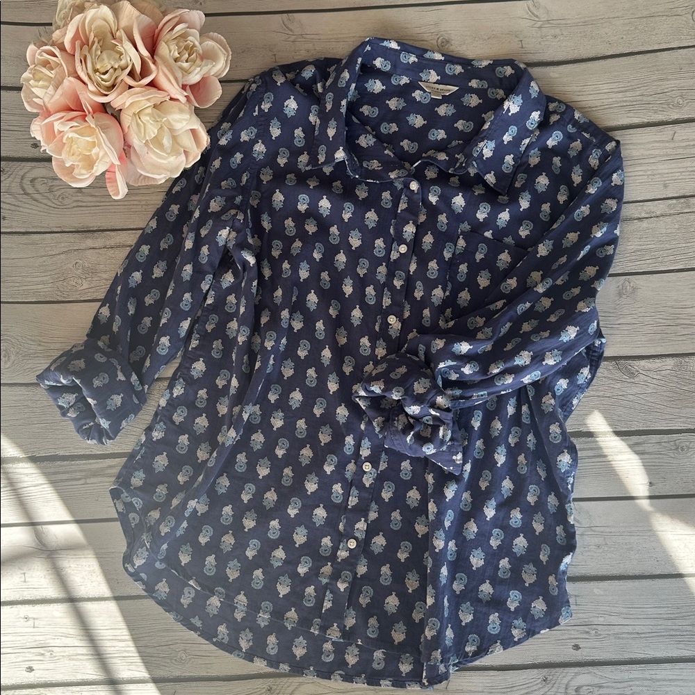 Lucky Brand Navy Shirt with Light Blue Floral Design Size XL